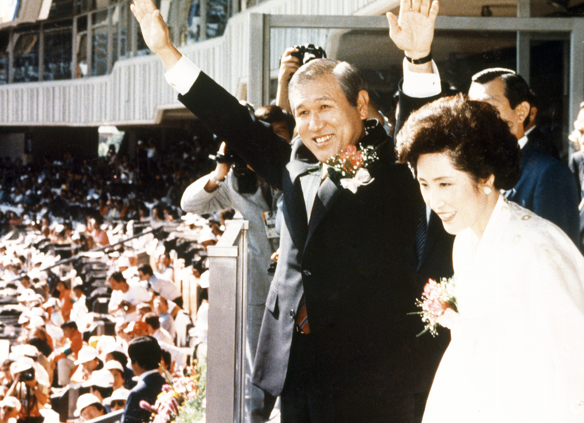 Former President Roh Tae-woo attends the opening ceremony of the 1988 Seoul Olympics with first lady Kim Ok-suk. [YONHAP]