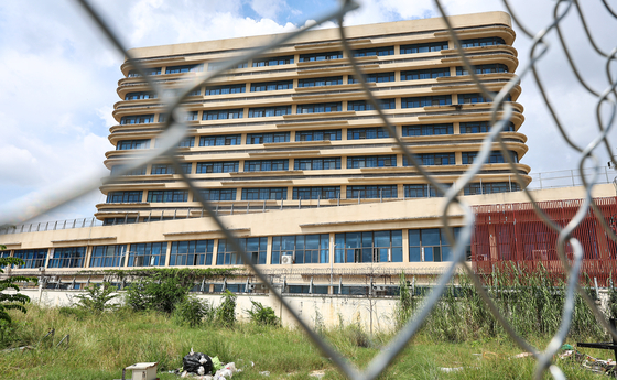 The Mango compound, known as one of the main criminal enclaves in Phnom Penh, Cambodia, is seen on Oct. 15 in this file photo. [NEWS1]