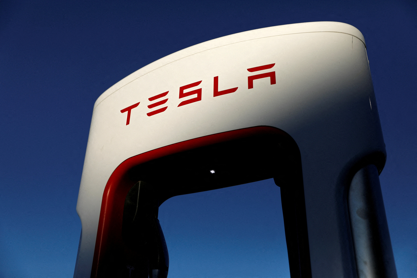 Tesla Superchargers are shown in Mojave, California on July 10. [REUTERS/YONHAP]