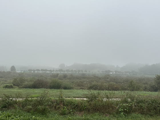 A misty start to the day in Mungyeong, North Gyeongsang, on Sept. 30. [JIM BULLEY]