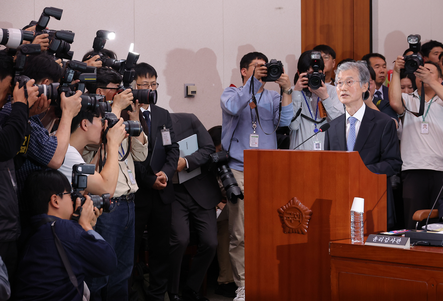 Supreme Court Chief Justice Jo Hee-de delivers opening remarks during a parliamentary audit of the Supreme Court by the Legislation and Judiciary Committee at the National Assembly in Yeouido, Seoul, on Oct. 13. [YONHAP]