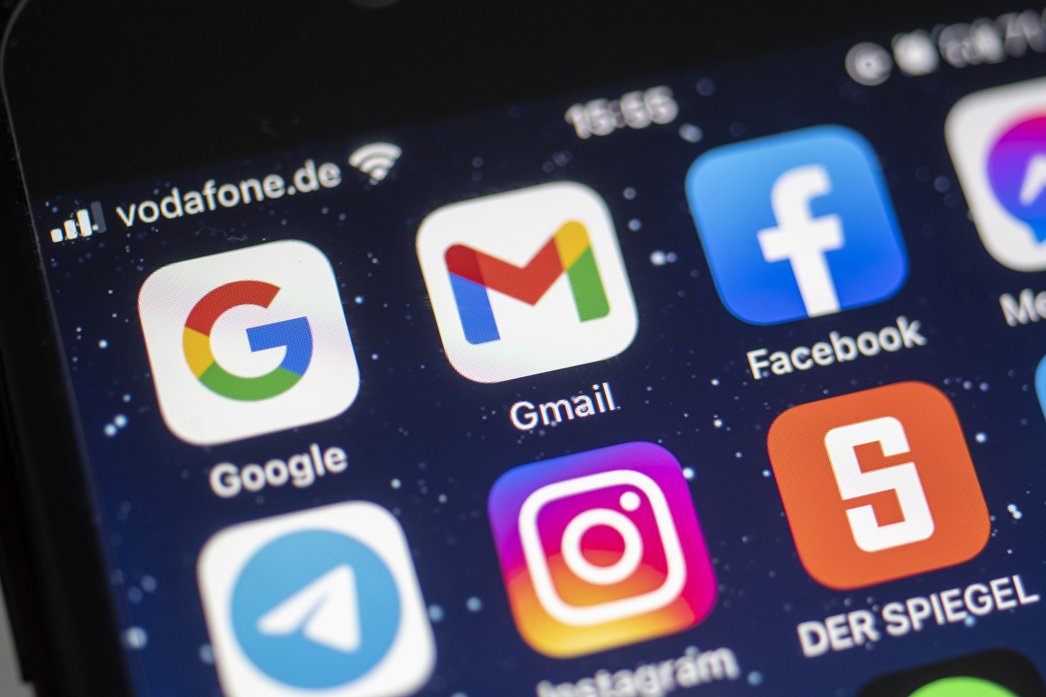 Social media apps on a smartphone screen. [YONHAP]