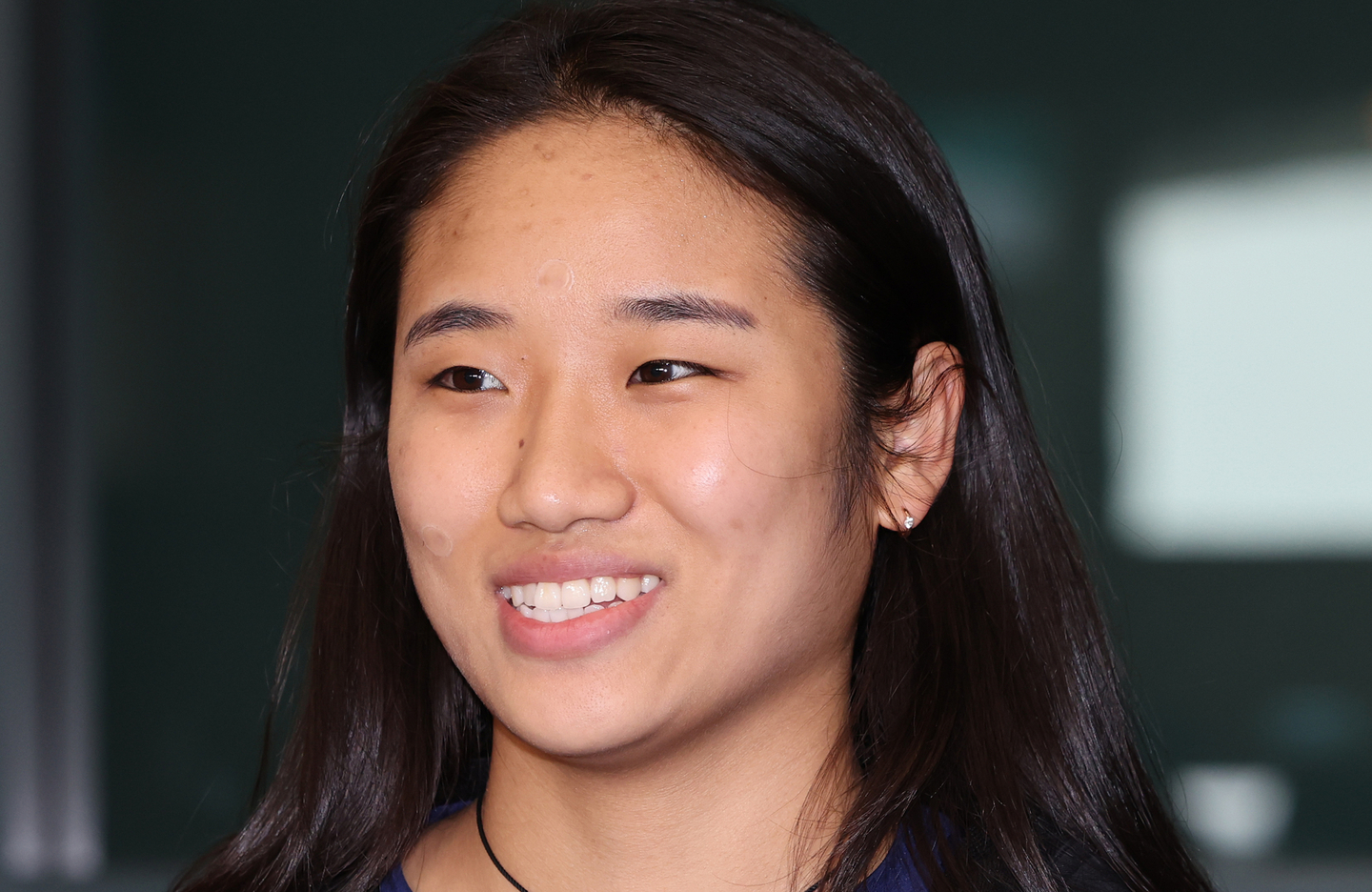 An Se-young arrives in Korea after winning the women’s singles title at the 2025 BWF World Tour Super 750 China Masters last month. [YONHAP]