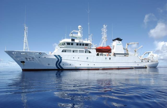 The 1,422-ton Onnuri, a marine research vessel of the Korea Institute of Ocean Science and Technology under the Ministry of Oceans and Fisheries [MINISTRY OF OCEANS AND FISHERIES]