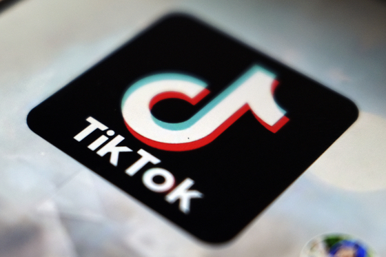 The TikTok logo is pictured in Tokyo on Sept. 28, 2020. [AP/YONHAP]