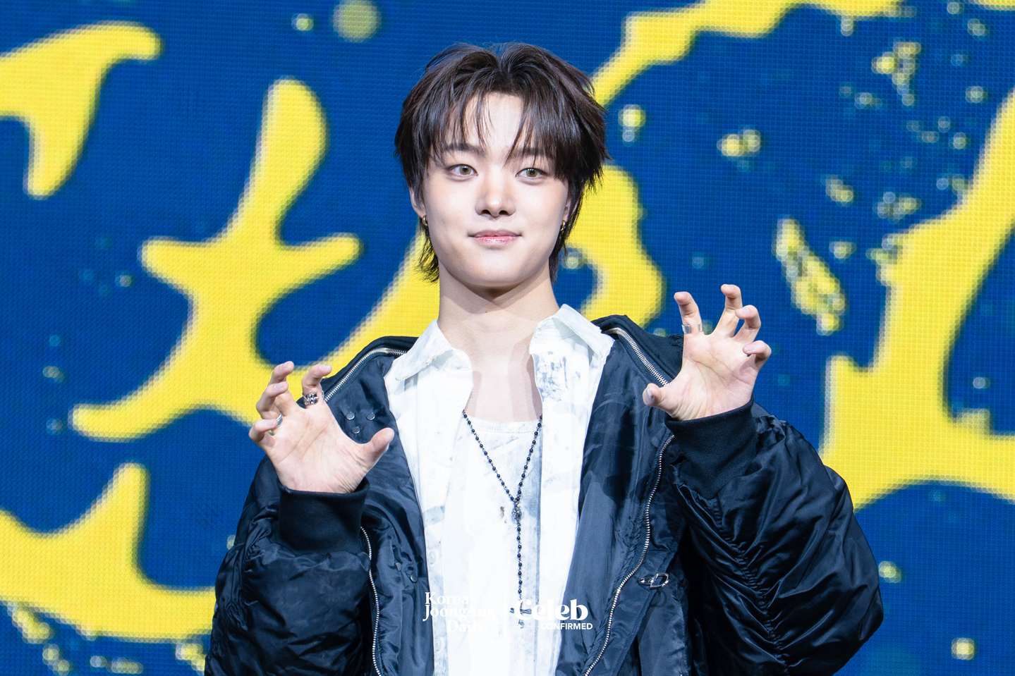 &TEAM’s EJ poses for photos during a showcase for the release of the band’s EP, ″Back to Life,″ at the Blue Square in central Seoul on Oct. 28. [DANIELA GONZALEZ PEREZ]