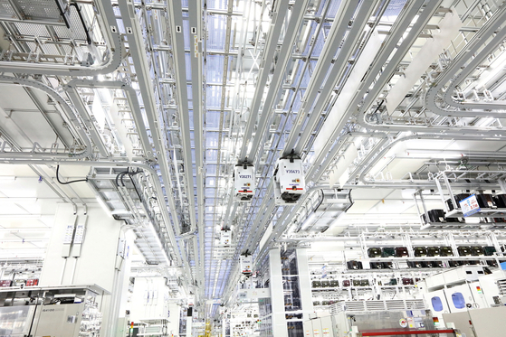 A view shows Samsung Electronics' chip production plant in Pyeongtaek, Gyeonggi, on Sept. 7, 2022. [REUTERS/YONHAP] 