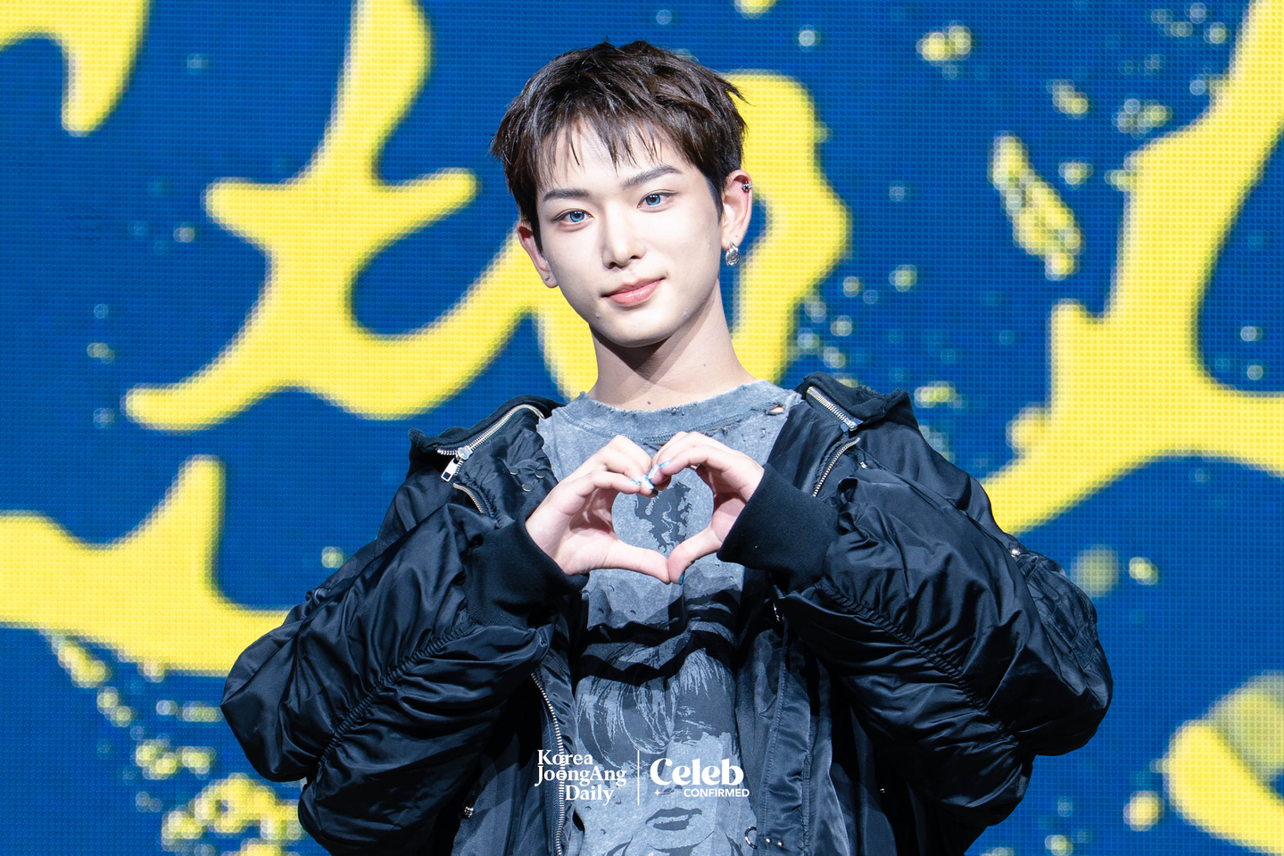 &TEAM’s Harua poses for photos during a showcase for the release of the band’s EP, ″Back to Life,″ at the Blue Square in central Seoul on Oct. 28. [DANIELA GONZALEZ PEREZ]