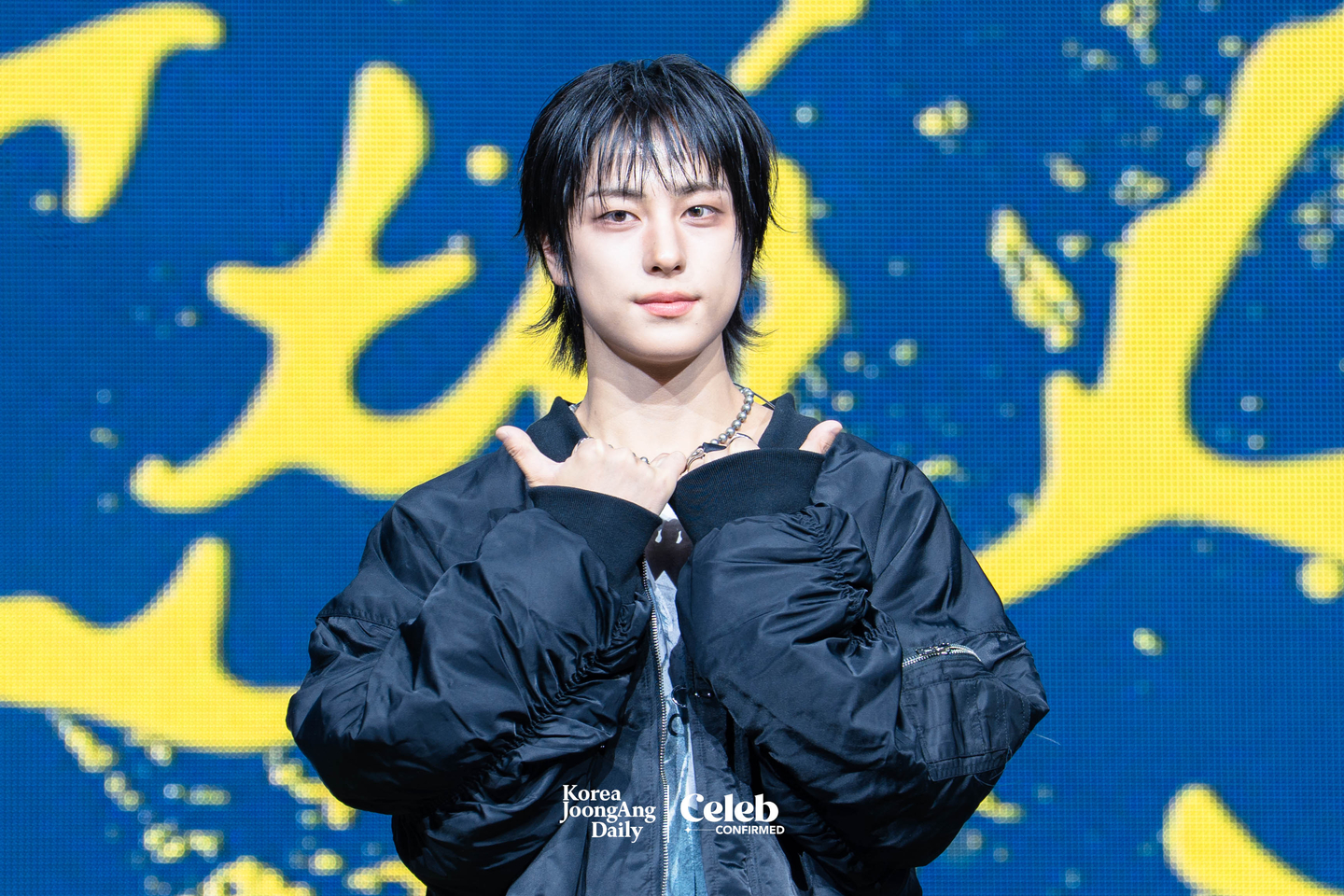 &TEAM’s Taki poses for photos during a showcase for the release of the band’s EP, ″Back to Life,″ at the Blue Square in central Seoul on Oct. 28. [DANIELA GONZALEZ PEREZ]