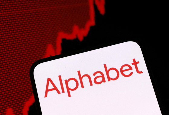 The Alphabet logo and rising stock graph are seen in this illustration created on Sept. 18. [REUTERS/YONHAP]