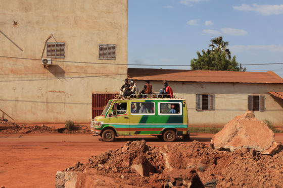 A bus runs on a road in Bamako, the capital of Mali, Oct. 28. [XINHUA/YONHAP]