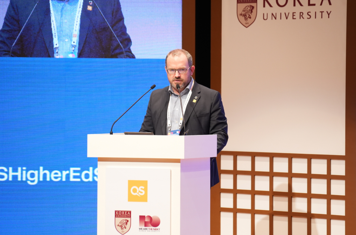 Ben Sowter, Senior Vice President at Quacquarelli Symonds, talks during the QS Higher Ed Summit: Asia Pacific 2025 at Korea University's campus in Seongbuk District, central Seoul, on Nov. 4. [QUACQUARELLI SYMONDS]