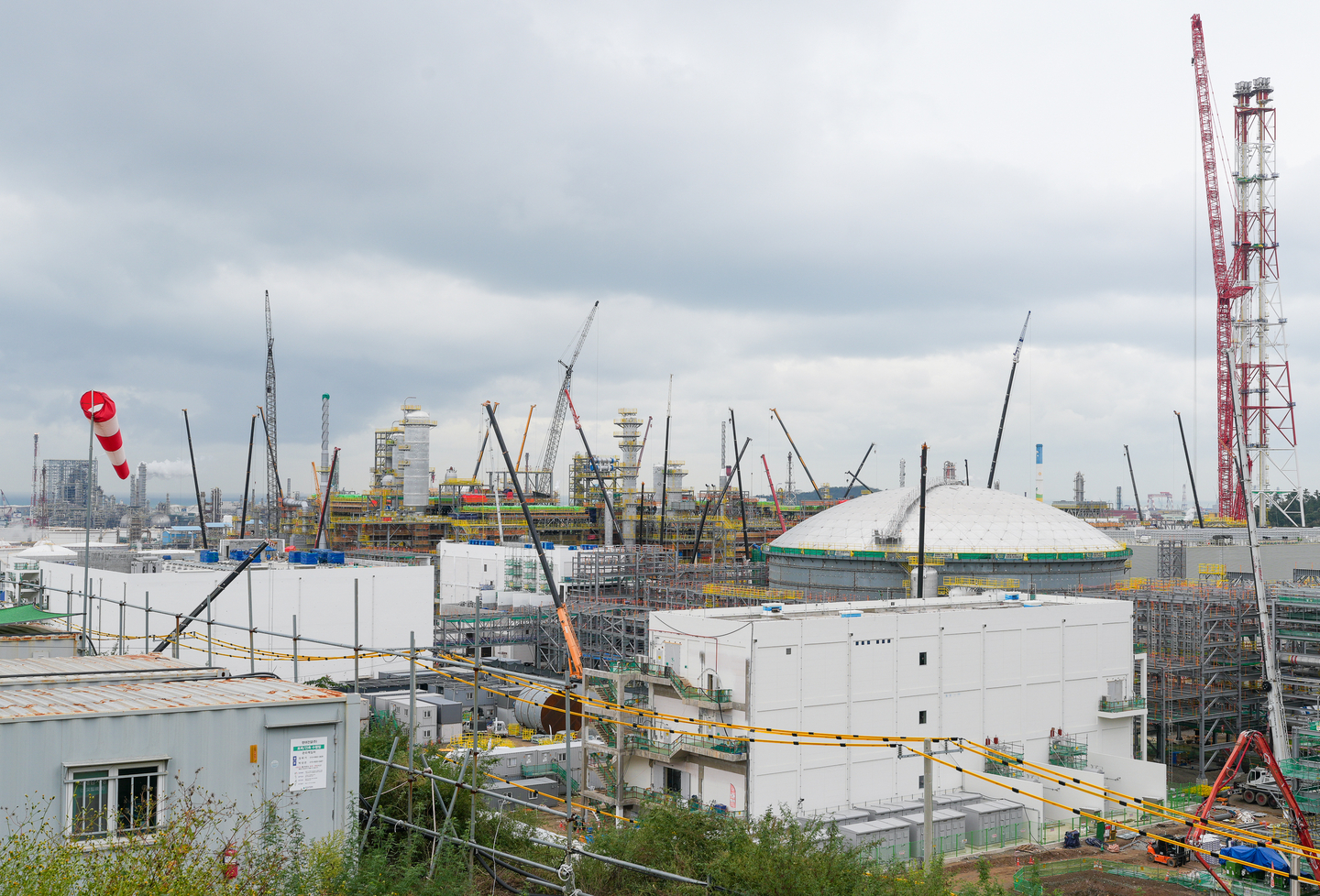 S-Oil's Shaheen Project, a petrochemical plant in Ulsan, undergoes construction. [S-OIL]