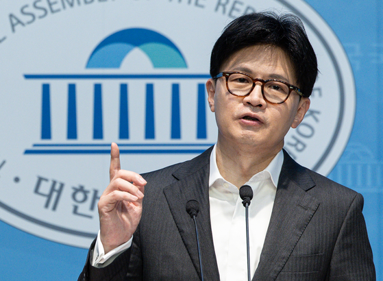 Former People Power Party leader Han Dong-hoon speaks at the National Assembly in western Seoul on April 22. [NEWS1]