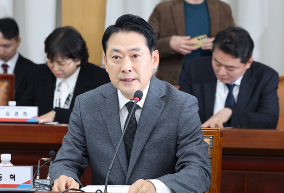 Jang Dong-hyeok, leader of the People Power Party, speaks at a budget meeting at the Daejeon City Hall in Daejeon on Nov. 5. [NEWS1]