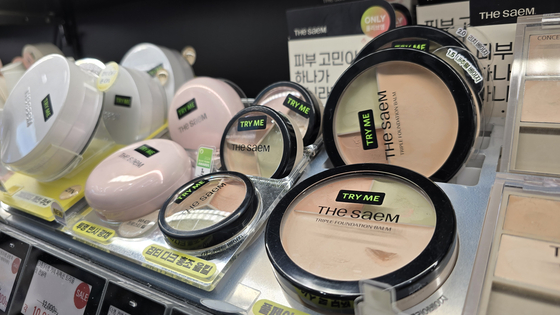 Miniature cosmetic products on display at an Olive Young store in Jongno 1-ga, central Seoul [NOH YU-RIM]
