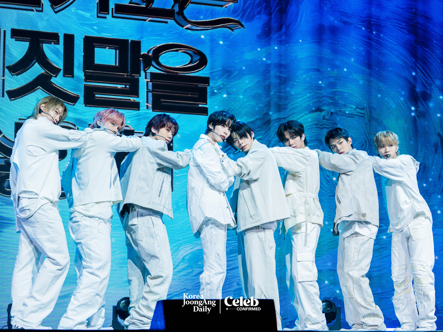 Boy band AHOF performs the lead track “Pinocchio” during a showcase for the release of its second EP, “The Passage,” at Yes24 Live Hall in eastern Seoul on Nov. 4. [DANIELA GONZALEZ PEREZ]