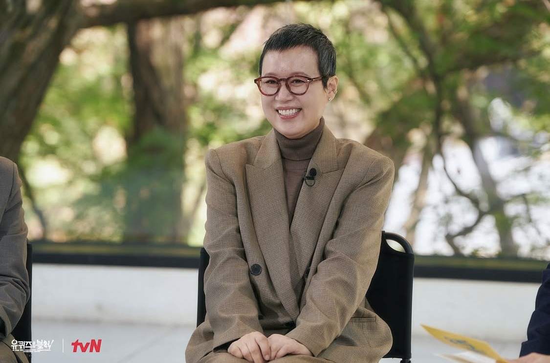 Comedian Park Mi-sun appears on ″You Quiz on the Block″ talk show on Nov. 12. [TVN]
