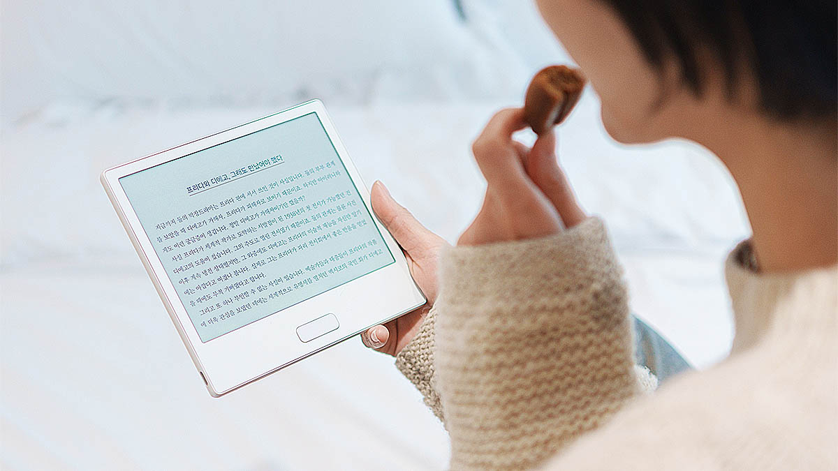 Yes24's e-book reader Crema [YES24] 
