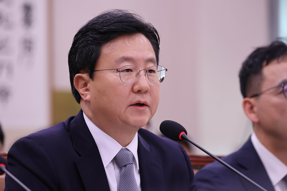Jung Jin-woo, the head of the Seoul Central District Prosecutors' Office, speaks during a plenary session of the Legislation and Judiciary Committee at the National Assembly in Seoul, in this file photo taken Oct. 23. [YONHAP] 