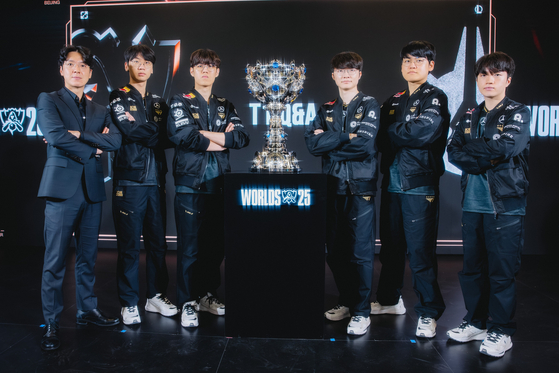 Esports team SKT T1 wins the League of Legends (LoL) World Championship held at Dong'an Lake Sports Park in Chengdu, China, on Nov. 9. [RIOT GAMES]