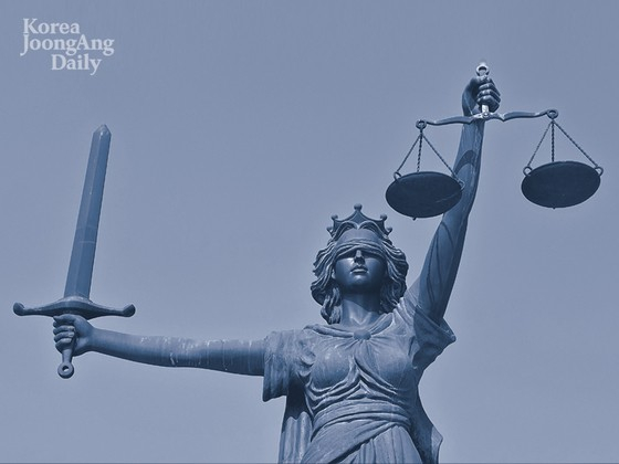 An image of a statue of Justitia, the Roman goddess of justice [KOREA JOONGANG DAILY]