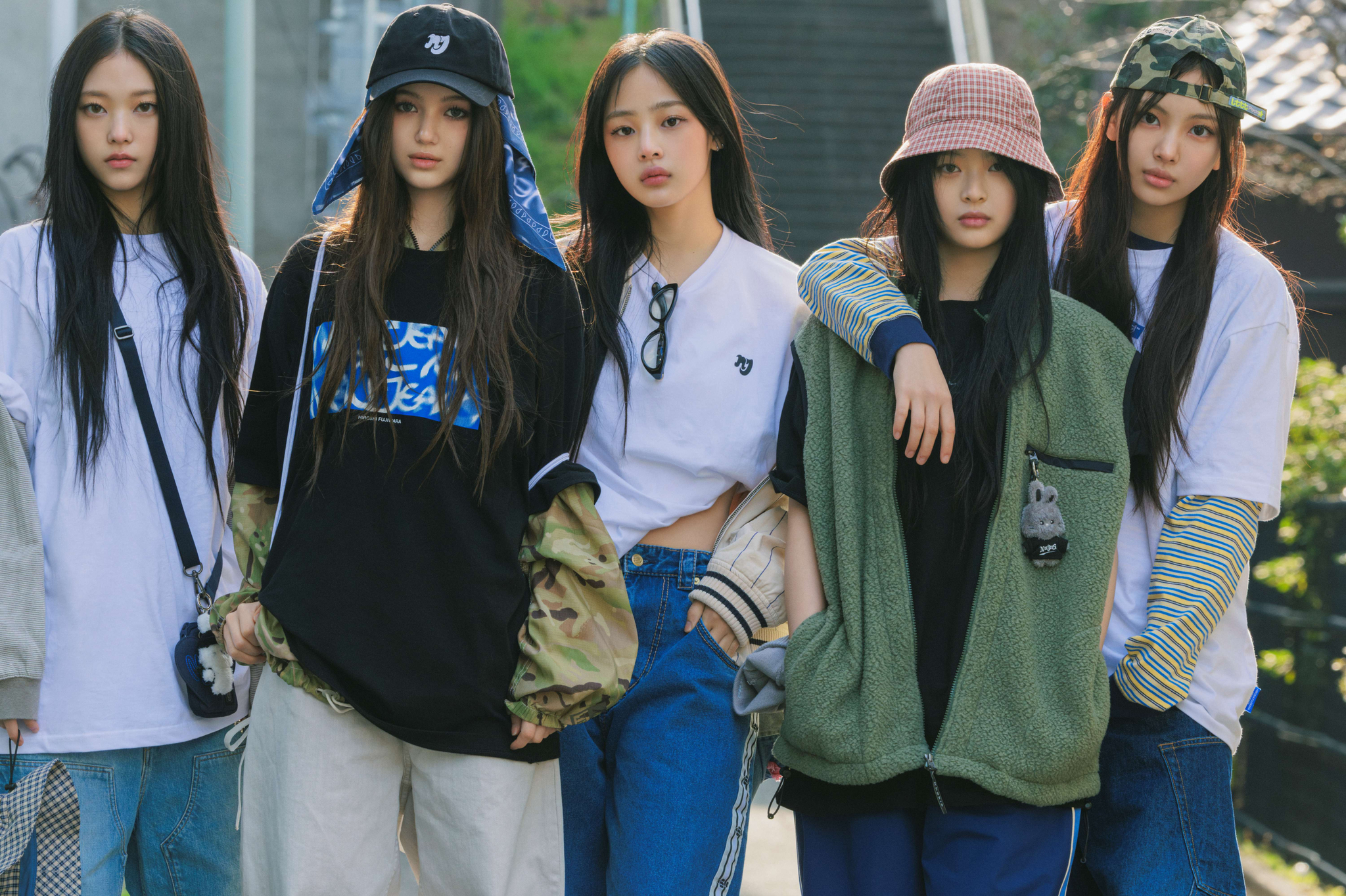 Members of NewJeans [ADOR]