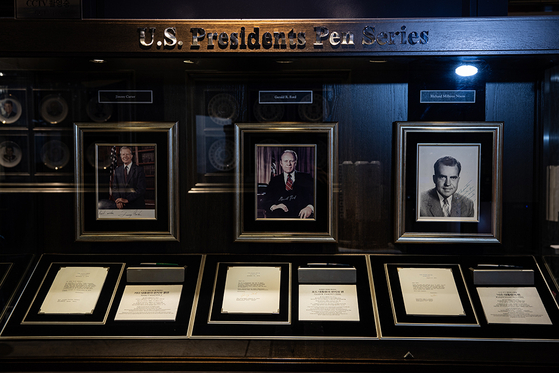 Kensington Hotel Yeouido, decorated with a New York-style theme with memorabilia from U.S. celebrities [E-LAND PARK]