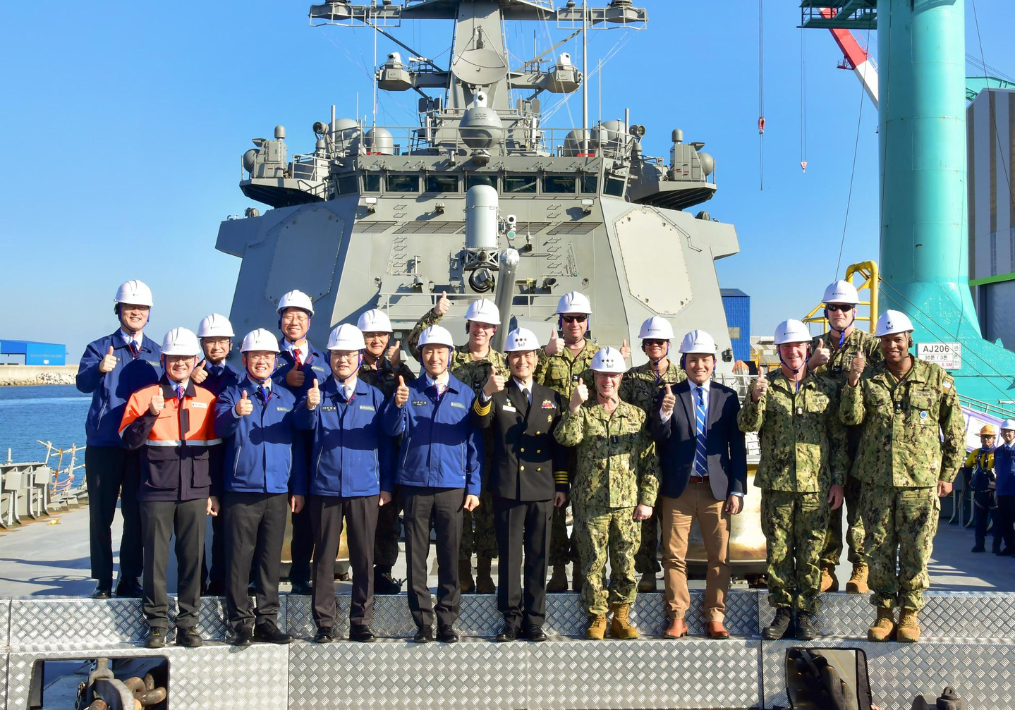Admiral Daryl Caudle visits the HD Hyundai Heavy Industries headquarters in Ulsan on Nov. 15. [HD HYUNDAI HEAVY INDUSTRIES]