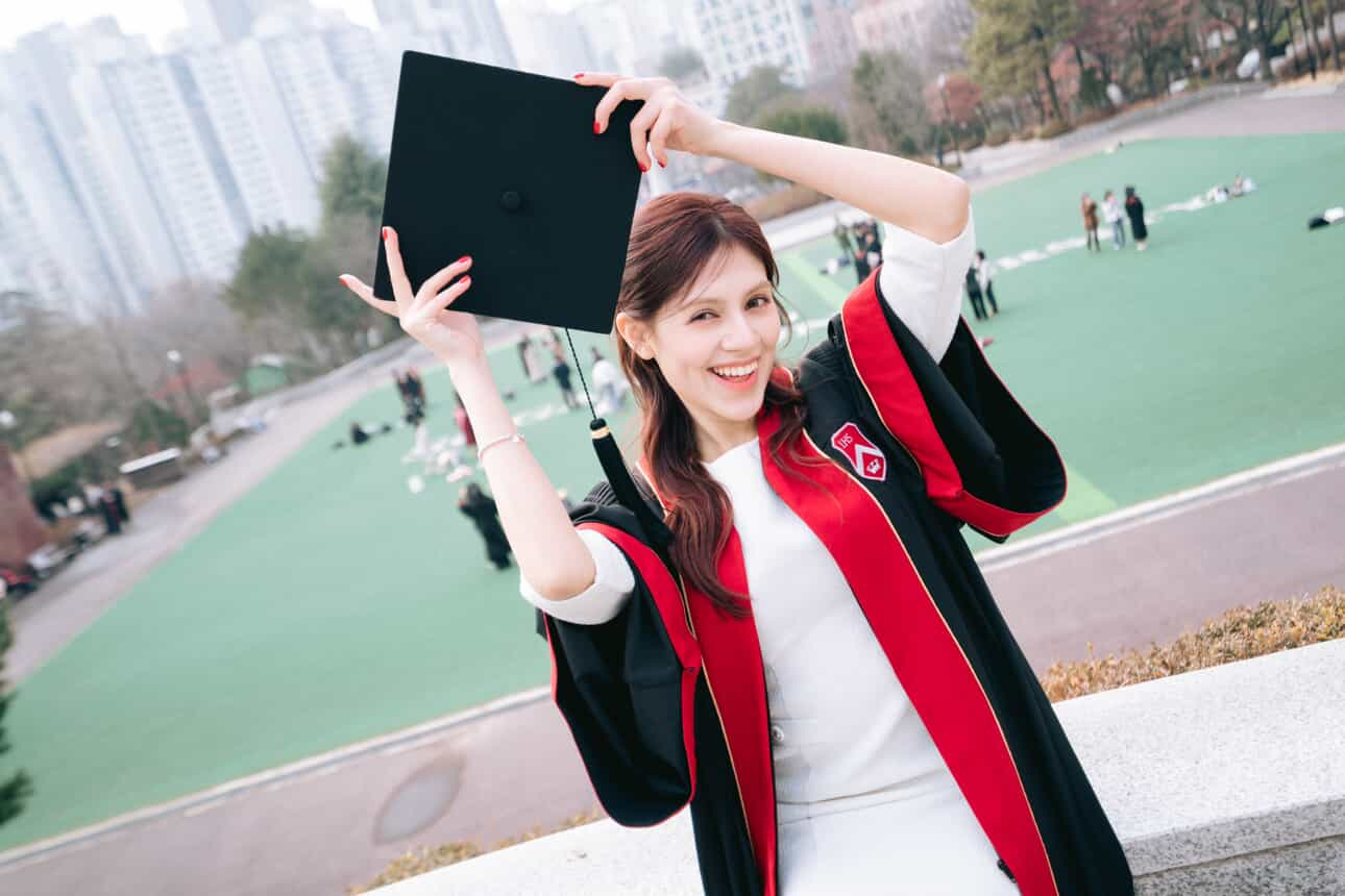 Natalia Frias Crespo poses for a photo at her graduation ceremony at Sogang University. [NATALIA FRIAS CRESPO]