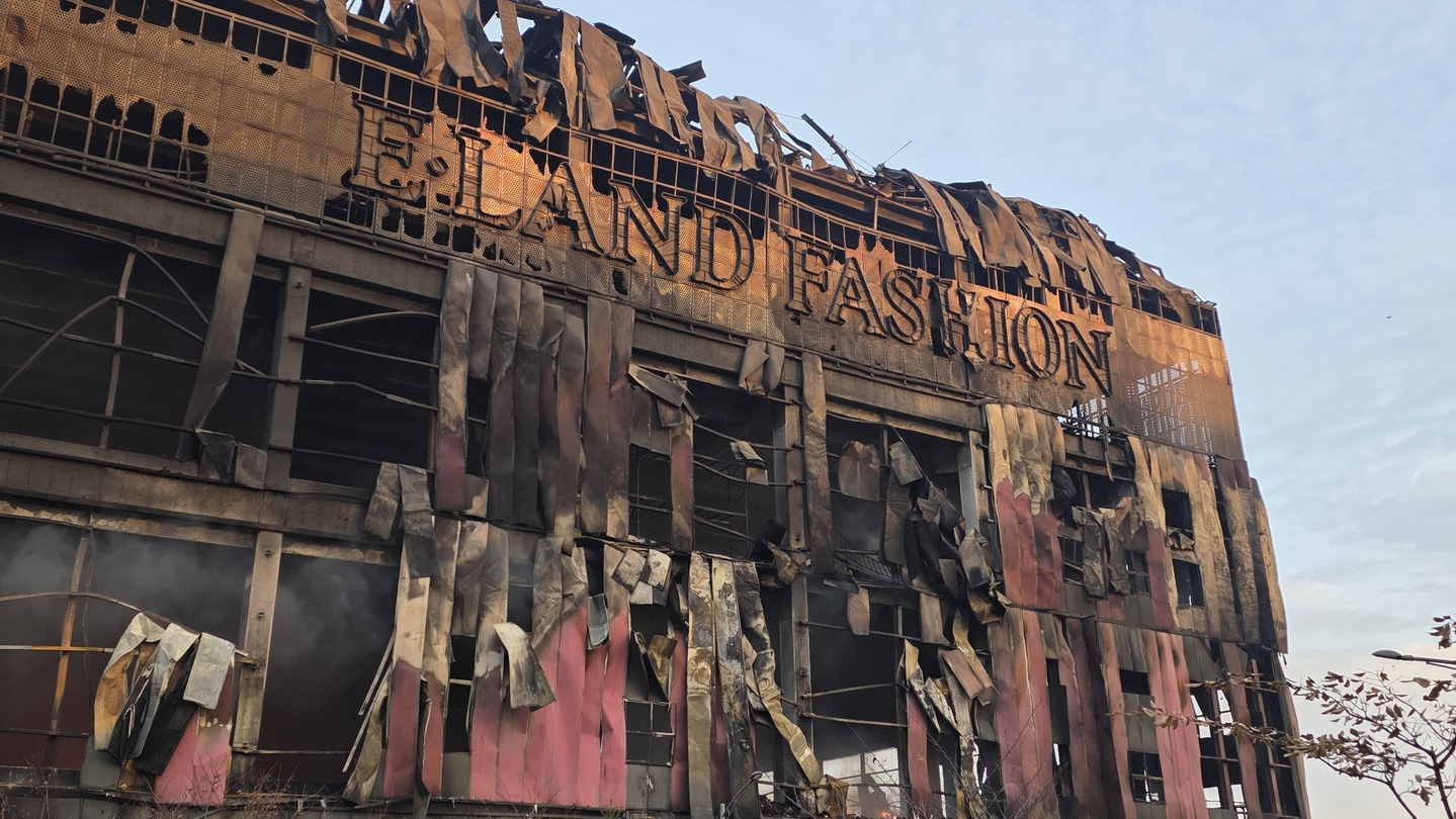 The E-Land Fashion logistics center in Cheonan, South Chungcheong, is seen heavily damaged due to a major fire that broke out on Nov. 15. The blaze was contained on Nov. 16. [NEWS1]