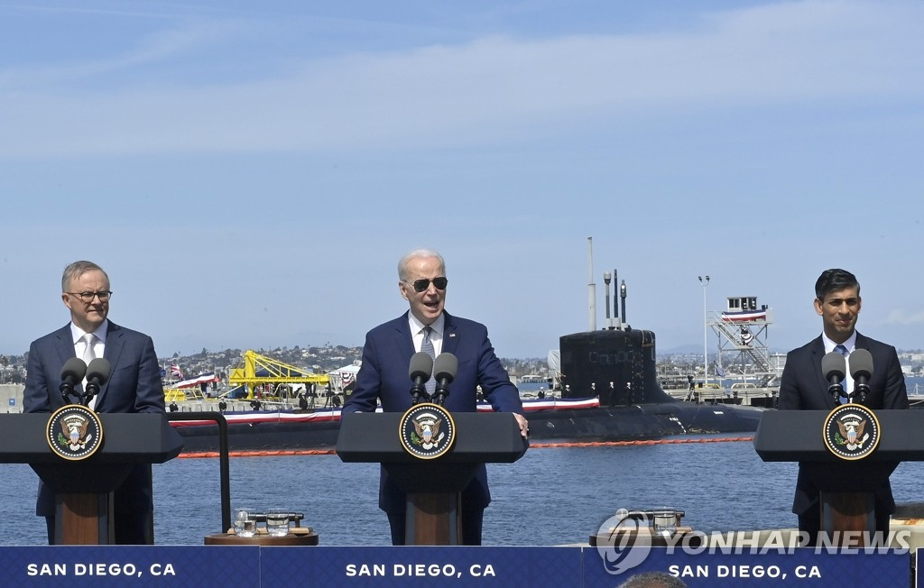 From left, Australian Prime Minister Anthony Albanese, U.S. President Joe Biden, and British Prime Minister Rishi Sunak attend the March 2023 summit where the three countries formally signed the AUKUS pact allowing Australia to acquire nuclear-powered submarines. [UPI/YONHAP]