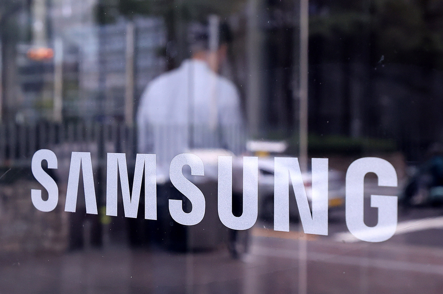 The Samsung logo is seen at Samsung Electronics' office in Seocho District, southern Seoul, on Oct. 14. [NEWS1]