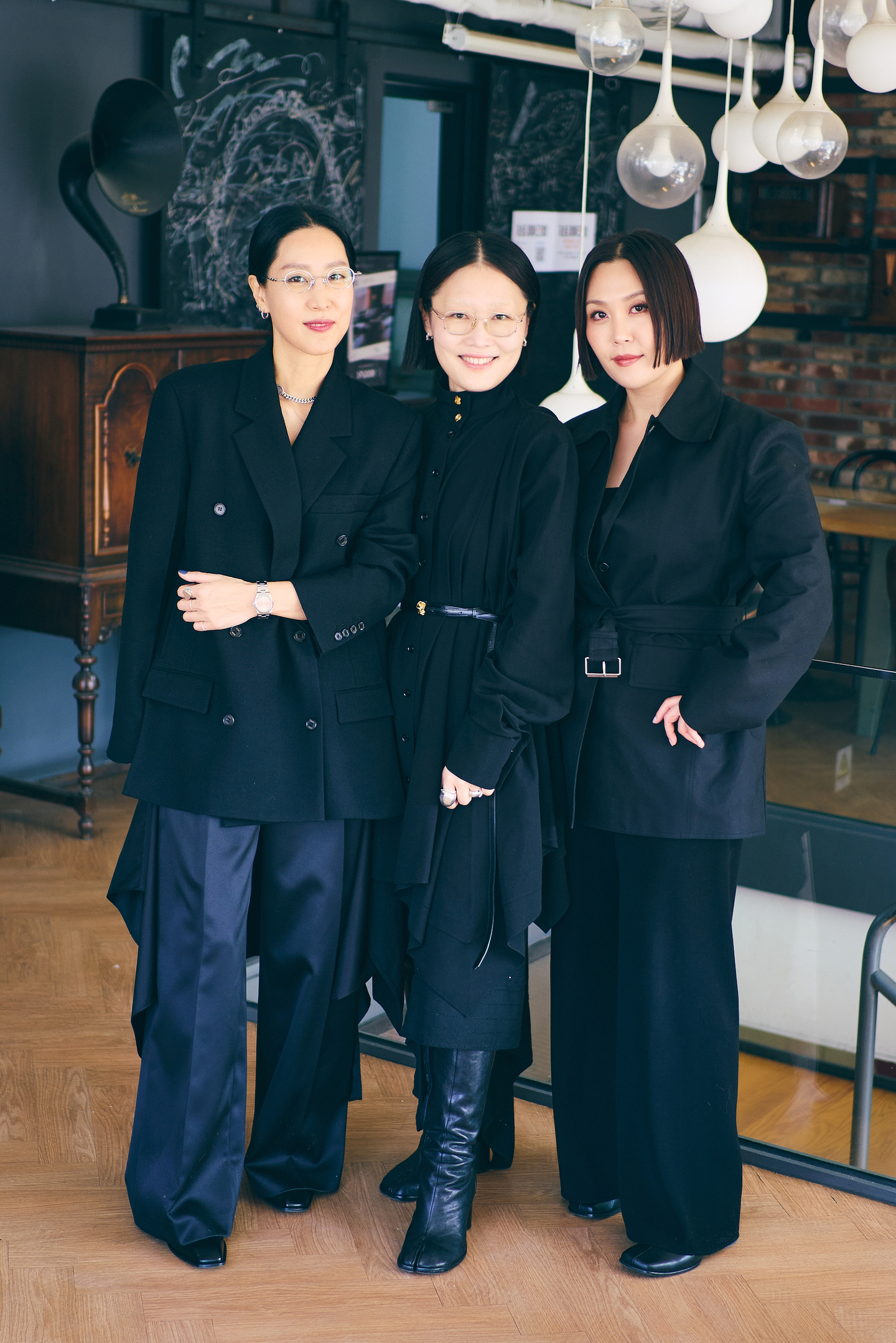The top three contestants of Coupang Play's makeup competition show ″Just Makeup″ [COUPANG PLAY]