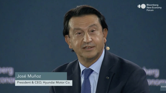 Hyundai Motor CEO Jose Munoz speaks during a Bloomberg New Economy forum held in Singapore on Nov. 19. [SCREEN CAPTURE]