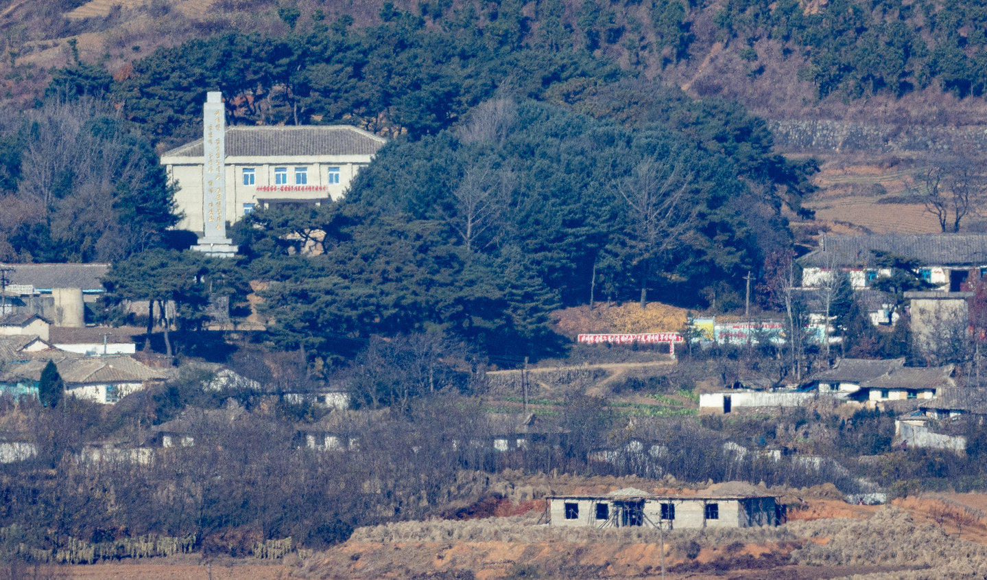A village in North Korea is seen from an observatory in Paju, Gyeonggi, on Nov. 18. [NEWS1]