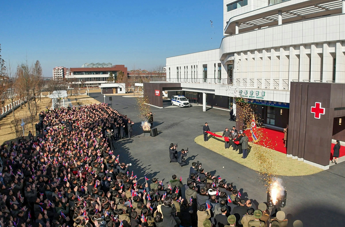 A large crowd is seen during North Korean leader Kim Jong-un's speech during the opening ceremony of the newly constructed Kangdong County Hospital in this image released by the state-run Rodong Sinmun on Nov. 20. [RODONG SINMUN]