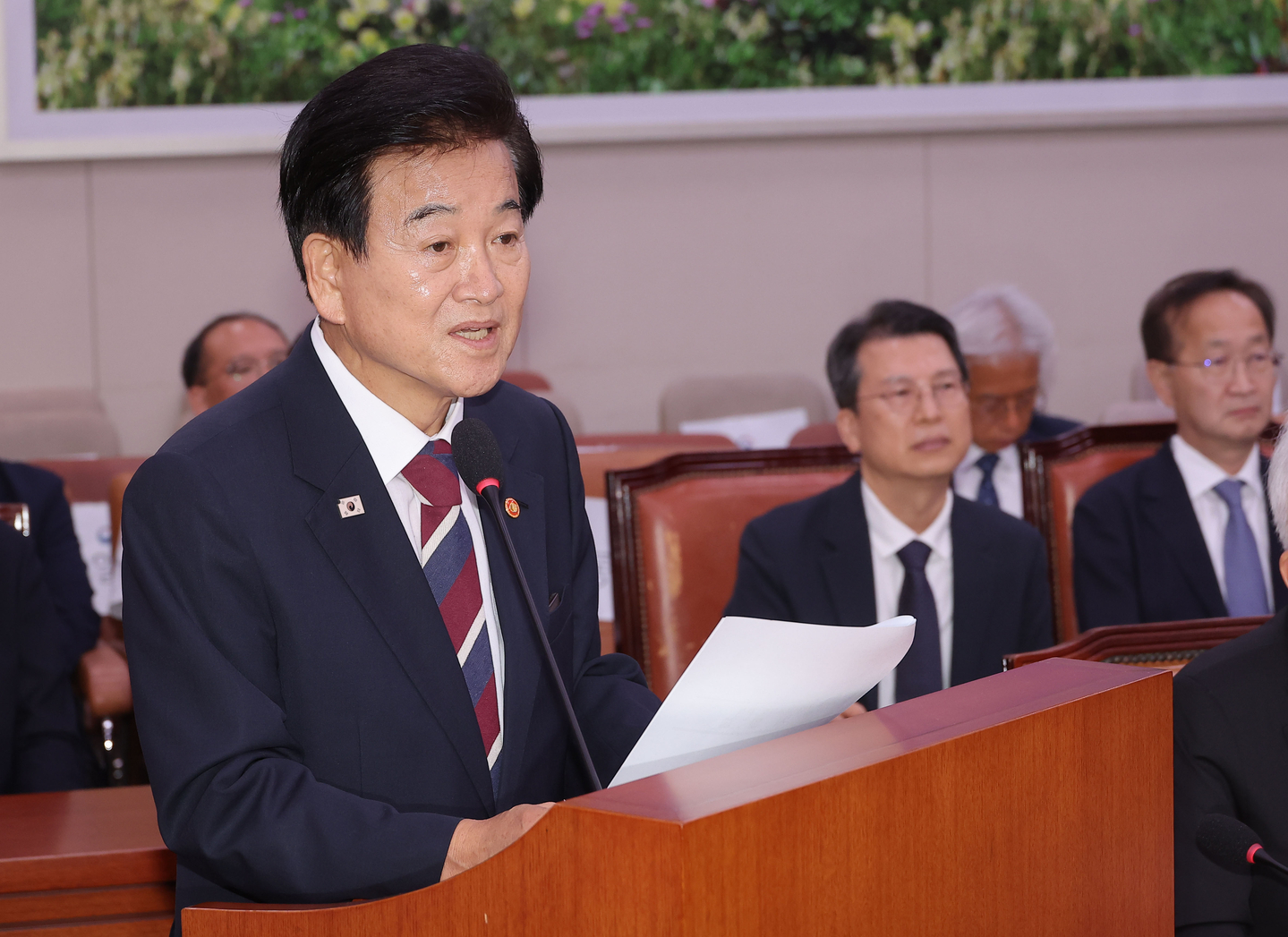 Unification Minister Chung Dong-young speaks during a session of the parliamentary Foreign Affairs and Unification Committee at the National Assembly in Yeouido, western Seoul, on Aug. 20. [YONHAP] 