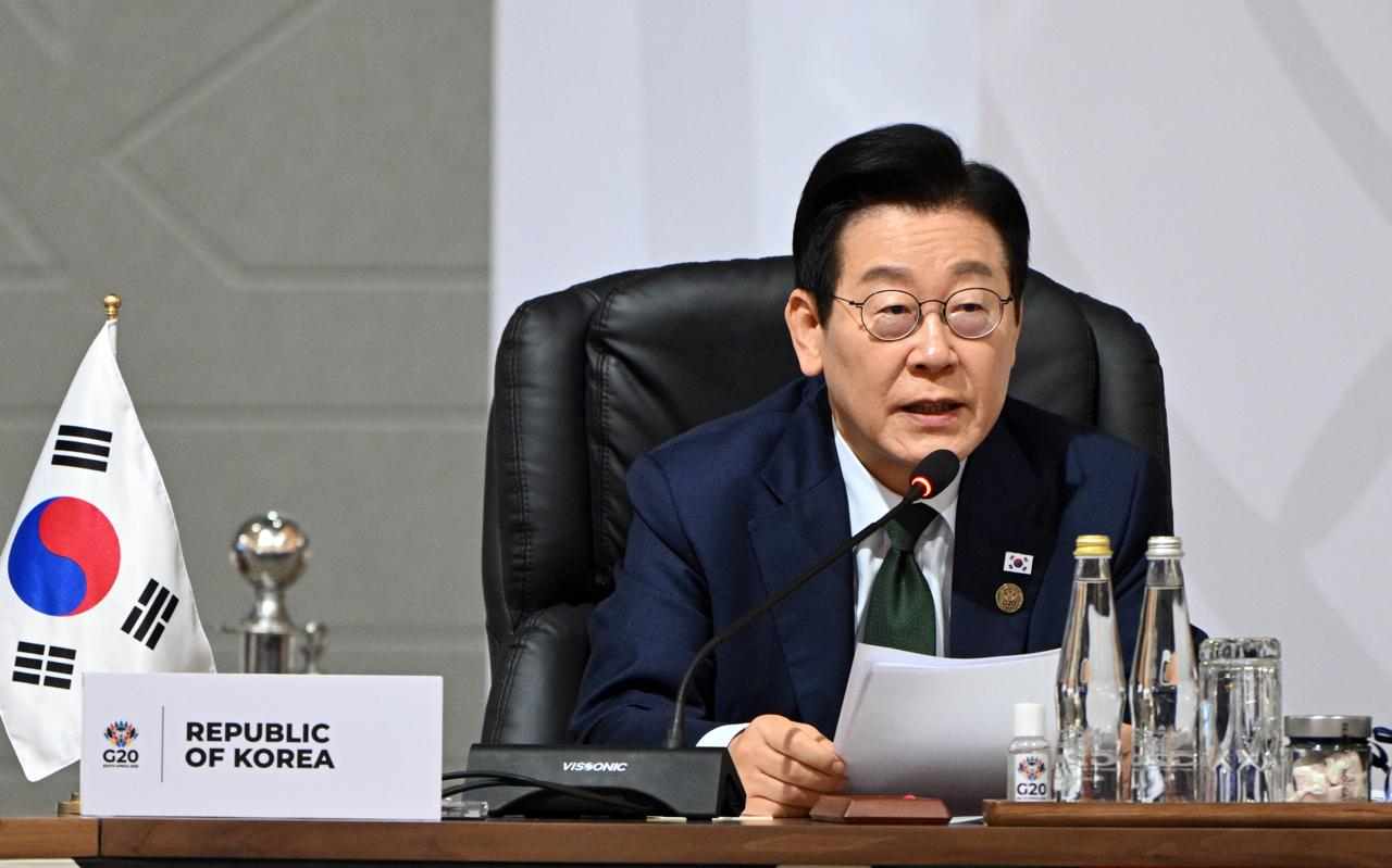 President Lee Jae Myung speaks during a session of the Group of 20 (G20) summit in Johannesburg, South Africa, on Nov. 23. [YONHAP] 