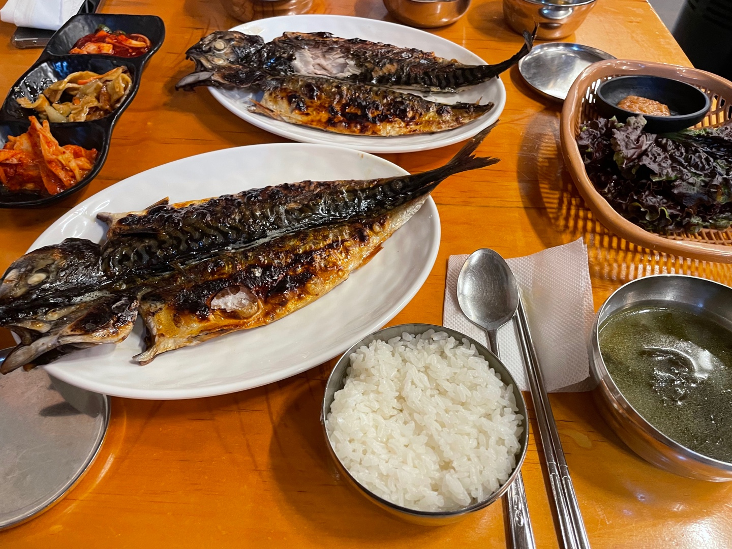 Gosame's godeungeogui, or grilled mackerel. [LEE JUNG-JOO]