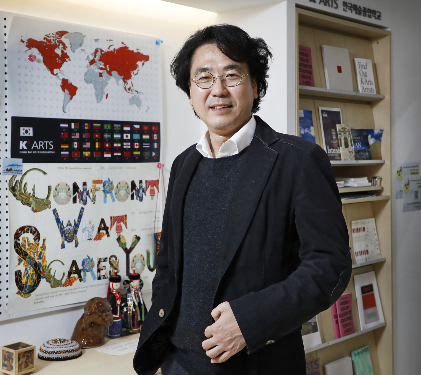 Lee Kang-min, vice president of Planning and International Affairs at Korea National University of Arts, poses for an photo after an interview with the Korea JoongAng Daily on Nov. 19. [PARK SANG-MOON]