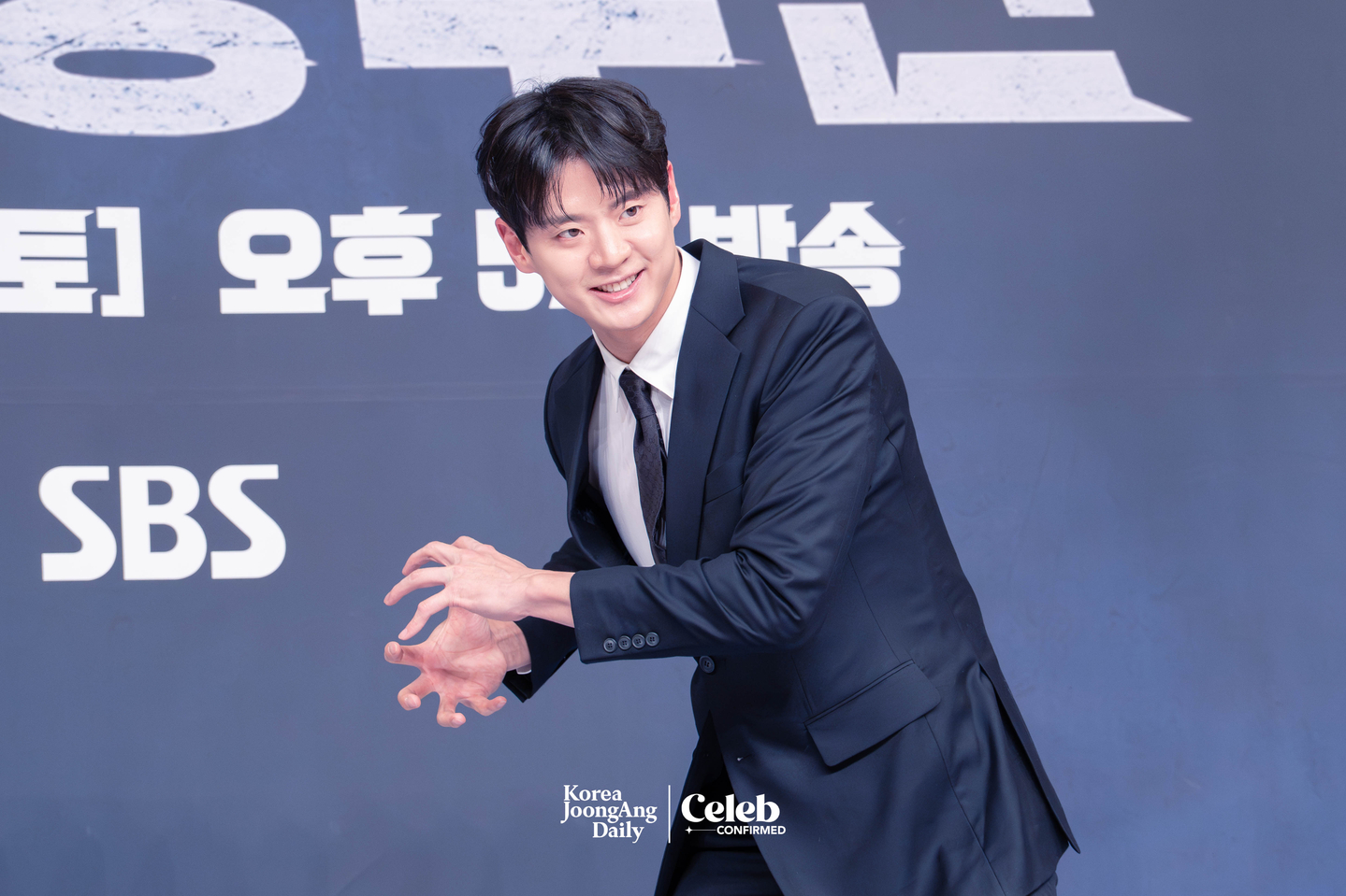 Moon Soo-in poses for photos during a press conference for the sports reality show “Rising Eagles” on Nov. 26 at SBS Hall in western Seoul. [DANIELA GONZALEZ PEREZ]