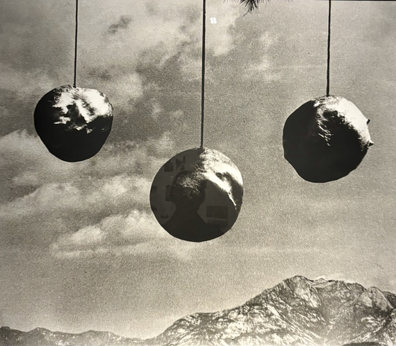 "Hanging Bowl" (1962) by Lee Seung-taek [LEE JIAN]