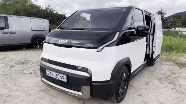 The PV5 marks Kia’s first electric van [SARAH CHEA]
