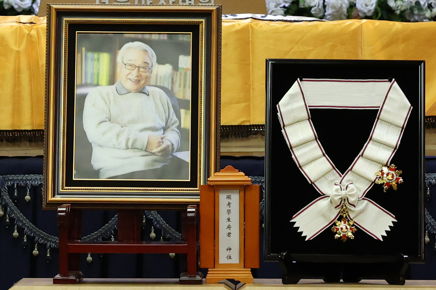 The farewell ceremony for actor Lee Soon-jae takes place at the funeral hall of Asan Medical Center in southern Seoul on Nov. 27. [NEWS1]