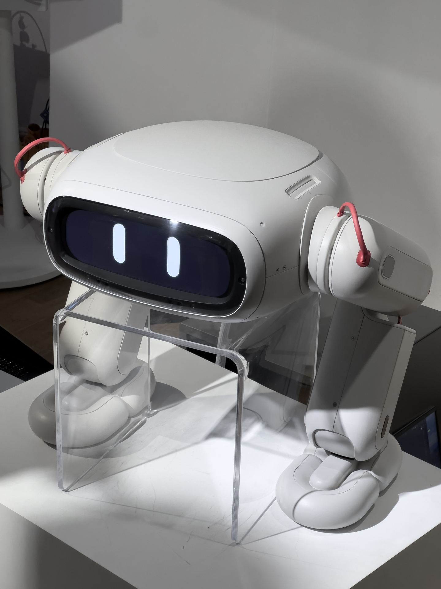The ROOT robot, El jyidi Chaimae's graduation exhibition work [LEE TAE-HEE]