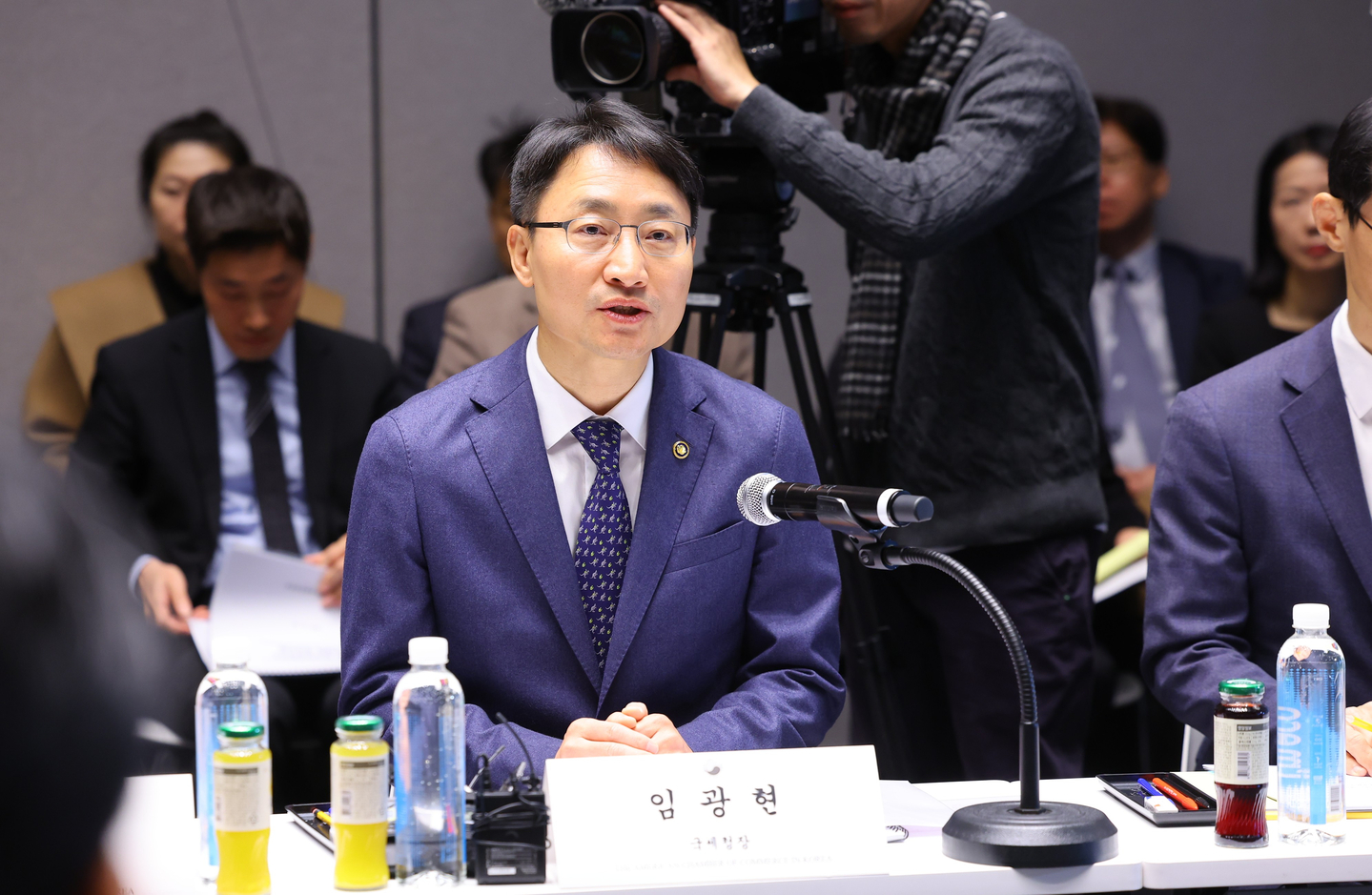 National Tax Service Commissioner Lim Kwang-hyun speaks at a business roundtable hosted by the American Chamber of Commerce in Korea (Amcham) at the International Finance Center (IFC) Seoul building in Yeouido, western Seoul, on Nov. 28. [AMCHAM]