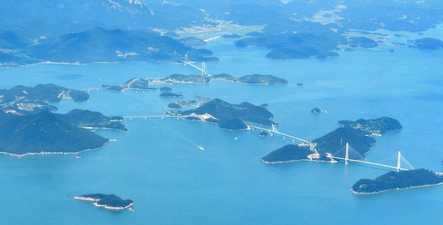 A view of the five bridges — Jobal, Dunbyeong, Nangdo, Jeokgeum and Paryeong — that make up the course of the Yeosu Eleven Bridge Marathon [YEOSU CITY HALL]