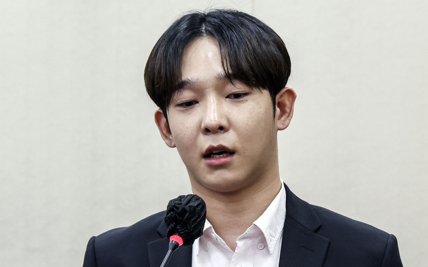 Singer Nam Tae-hyun, a former member of the boy band Winner, speaks during a parliamentary audit at the National Assembly in Yeouido, western Seoul, on Oct. 12, 2023. [JOONGANG ILBO]