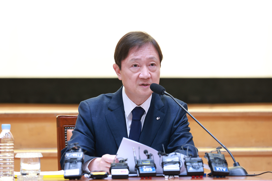Financial Supervisory Service (FSS) Gov. Lee Chan-jin speaks to reporters during a press conference held in Yeouido, western Seoul, on Dec. 1. [FSS]